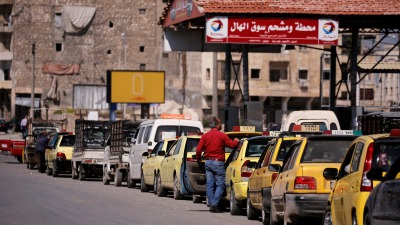 سيارات في دمشق  - رويترز