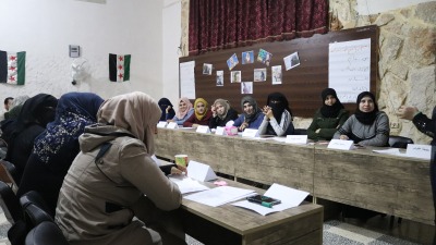 "التنمر" يعيق المشاركة المجتمعية للنساء في إدلب