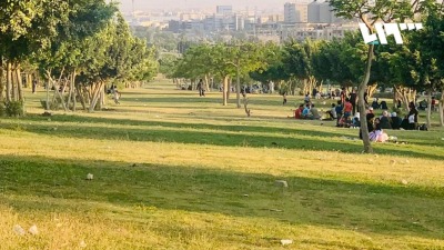 الحدائق العامة والشاليهات.. ملجأ السوريين في مصر للهرب من لهيب الصيف