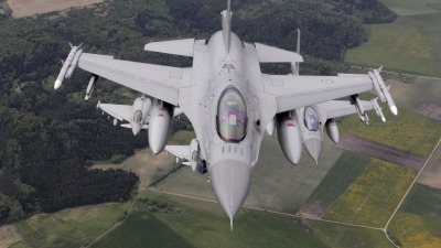 طائرة "إف-16" تابعة للقوات الجوية النرويجية - رويترز