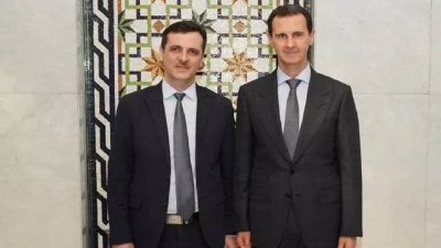 مدير الإخبارية السابق مضر إبراهيم مع رئيس النظام السوري بشار الأسد