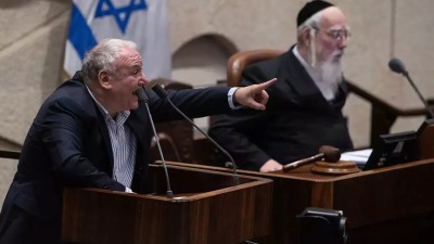 وزير في حكومة نتنياهو يطالب بمعاقبة "المتمردين" في الجيش الإسرائيلي