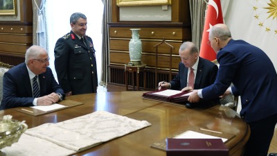 أردوغان يصادق على قرارات مجلس الشورى العسكري الأعلى (الأناضول)