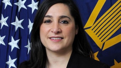 دانا سترول نائبة مساعد وزير الدفاع الأمريكي - إنترنت