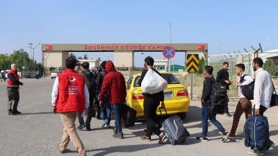 لاجئون سورون قرب معبر باب السلامة الحدودي مع تركيا ـ أرشيف ـ الأناضول