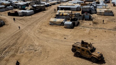 قوات كردية تحرس مخيم الهول في سوريا