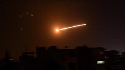 قصف إسرائيلي يستهدف مواقع لقوات النظام السوري بدير الزور 