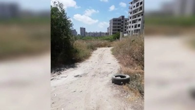 طرق ترابية غير المعبدة في حي توسع المشروع العاشر "السياحي" في مدينة اللاذقية - إنترنت