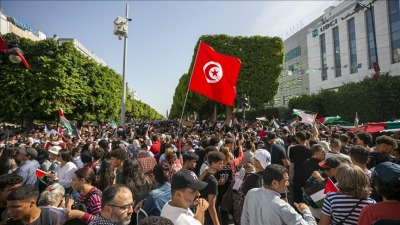 تضامناً مع غزة.. متظاهرون تونسيون يطالبون برحيل السفير الفرنسي