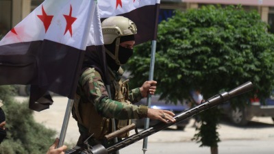 عنصر من الجيش الوطني السوري - تلفزيون سوريا