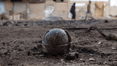 إصابة طفلين بانفجار قنبلة عنقودية من مخلفات النظام السوري غربي درعا