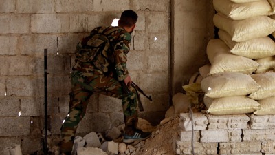 عنصر من قوات النظام السوري ـ رويترز