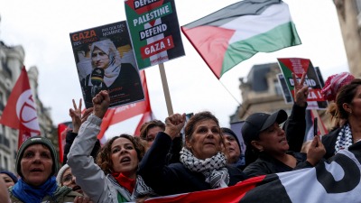 مظاهرة دعما لغزة في باريس ـ رويترز