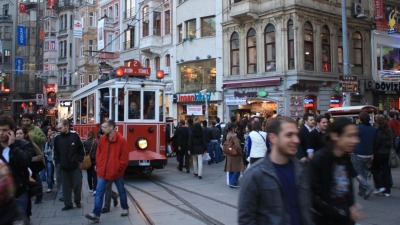 شارع الاستقلال وسط إسطنبول