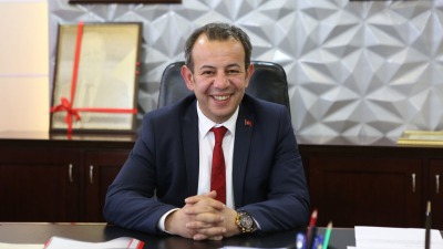 رئيس بلدية بولو الكبرى تانجو أوزجان (وسائل إعلام تركية)
