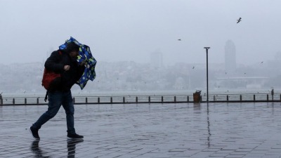 عاصفة في إسطنبول (الأناضول)