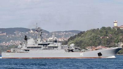 سفينة الإنزال الروسية نوفوتشيركاسك (رويترز)