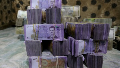 ليرة سورية في سوق الصرافة باعزاز ـ رويترز