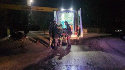 فرق الاسعاف تنقل الشاب وليد إلى المستشفى (Çorum Haber)