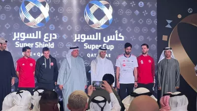 جانب من توقيع اتفاقية بطولة كأس ودرع السوبر القطري الإماراتي (X/QNA_Sports)