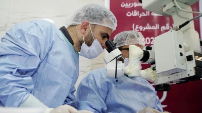 قطر الخيرية تزرع القرنية لثلاثة نازحين سوريين