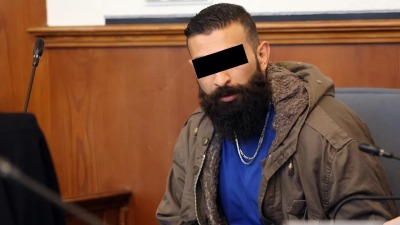 الشاب السوري المتهم بقتل بائعة هوى بلغارية خلال جلسات المحاكمة - صحيفة "بيلد" الألمانية