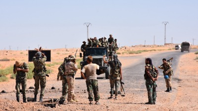 تمكن "تنظيم الدولة" من قطع الطريق بين محافظتي دير الزور والرقة لساعات - AFP