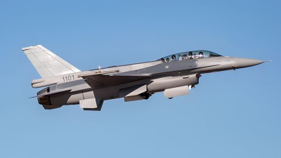مقاتلة من طراز "F-16"