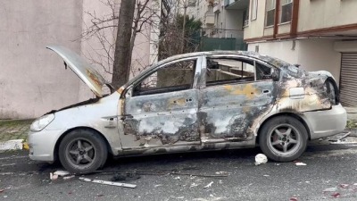 السيارة التي أحرقها الشاب السوري إثر الشجار