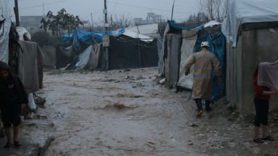 تسرّب مياه الأمطار إلى مخيمات النازحين - الدفاع المدني السوري