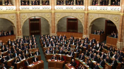 منظر عام للبرلمان المجري قبل التصديق على عضوية السويد في حلف شمال الأطلسي (رويترز)