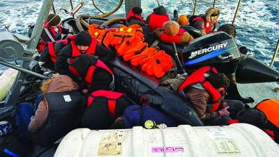 قوارب اللاجئين لبنان