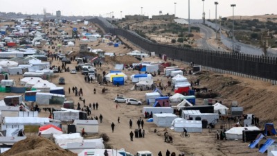 "رويترز": الأمم المتحدة تحذر من تدفق الفلسطينيين إلى سيناء ومصر تستعد لإيواء مؤقت