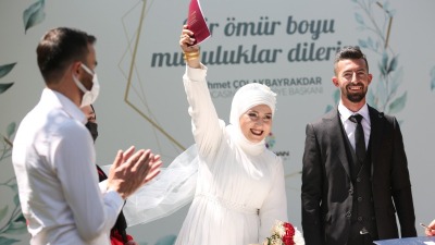 السوريون والسوريات في المراتب الأولى بالزواج من أتراك بـ 2023