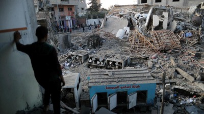 92 قتيلاً بقصف إسرائيلي ليلي على غزة وحماس تدرس مقترح الهدنة