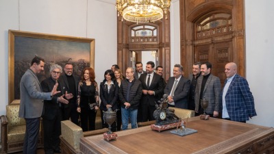 لقاء بشار الأسد مع الفنانين في سوريا