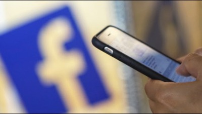 توقف مفاجئ لفيس بوك يشل وصول المستخدمين إلى حساباتهم