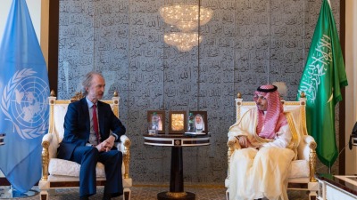 وزير خارجية السعودية يبحث آخر تطورات الملف السوري مع غير بيدرسن