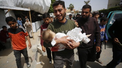 مقتل 12 فلسطينياً.. إسرائيل تواصل قصف رفح رغم التحذيرات الدولية