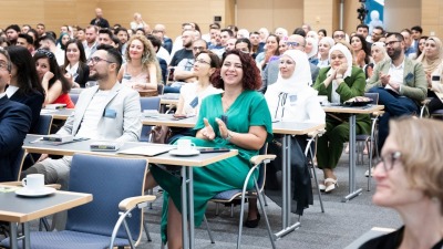 أطباء سوريون في المؤتمر السنوي الثاني لـ "جمعية الأطباء والصيادلة السوريين" في ألمانيا - أيلول 2023 (فيس بوك)
