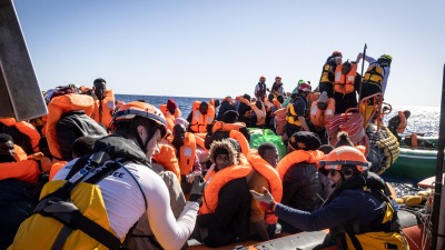 منظمة خيرية ترجح غرق ما يصل إلى 60 مهاجرا أثناء عبورهم المتوسط من ليبيا