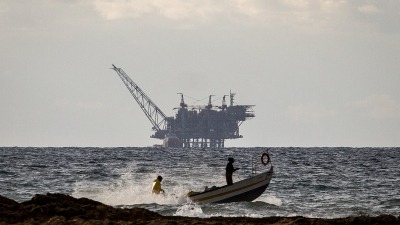 منصة إسرائيلية للتنقيب عن الغاز في بحر غزة