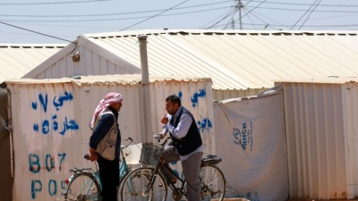 سوريون في مخيم الأزرق بالأردن ـ (إي بي إي)