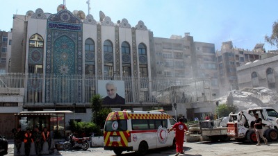 آثار الدمار في محيط القنصلية الإيرانية في دمشق - رويترز